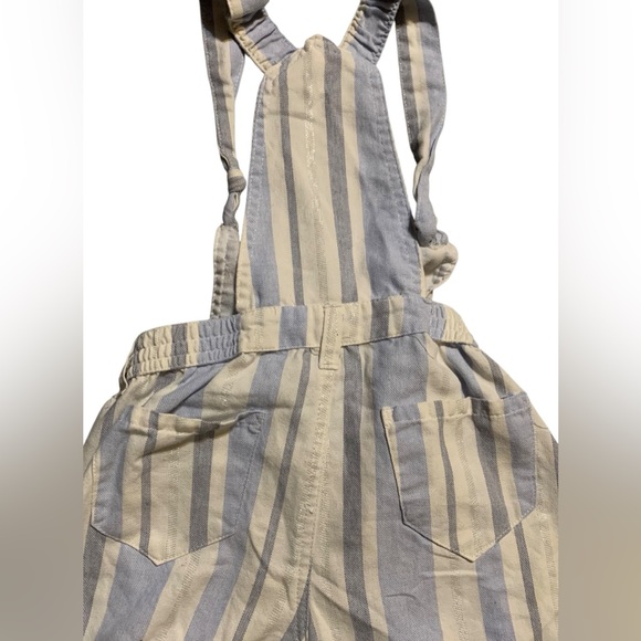 Jessica Simpson girls size 10 overalls with pockets front and back - Picture 4 of 5